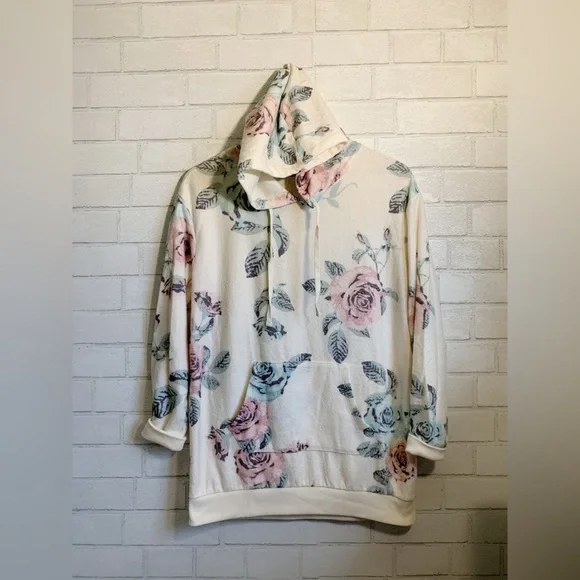 3/$20 Inspired Hearts Super Soft Cream & Pink Rose Floral Hooded Sweater L - Picture 2 of 5